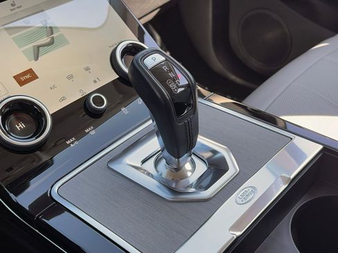 Used 2022 Land Rover Range Rover Evoque SE image 31