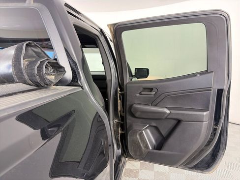 Used 2024 Chevrolet Colorado Trail Boss w/ Technology Package AWD/4WD image 25