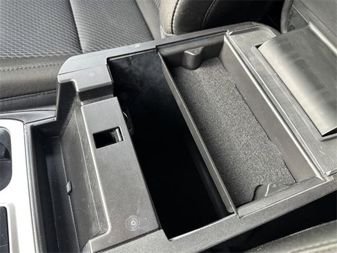 Certified 2022 Ford Explorer XLT image 25