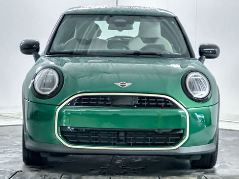 Used 2025 MINI Cooper 2-Door Hardtop image 10