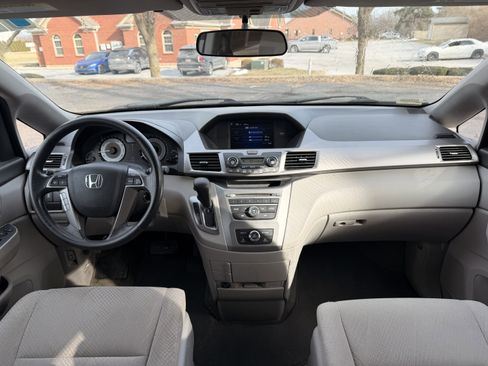 Used 2016 Honda Odyssey LX image 14