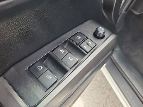 Used 2022 Toyota Tacoma TRD Off-Road w/ Technology Package image 16