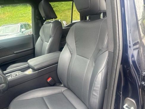 Used 2024 Lexus GX 550 w/ Accessory Package (2T) AWD/4WD image 10