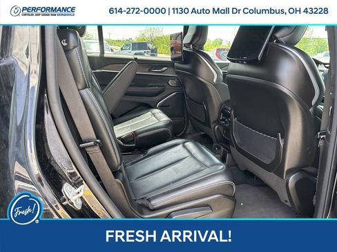 Used 2024 Jeep Grand Cherokee L Overland w/ Advanced Protech Group III image 15