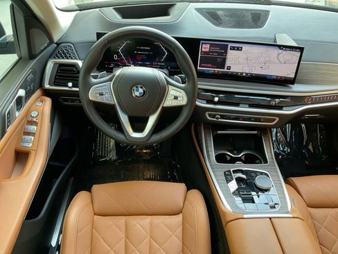 Used 2024 BMW X7 xDrive40i AWD/4WD image 33