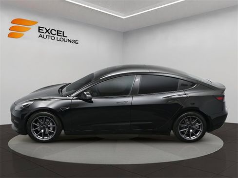 Used 2022 Tesla Model 3 Long Range image 37