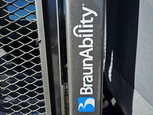 Used 2016 Ford Transit 350 XLT image 37