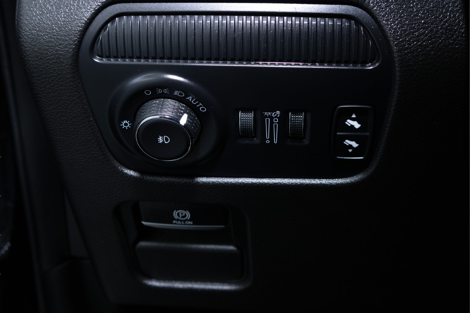 Used 2023 Jeep Wagoneer Series II AWD/4WD image 25
