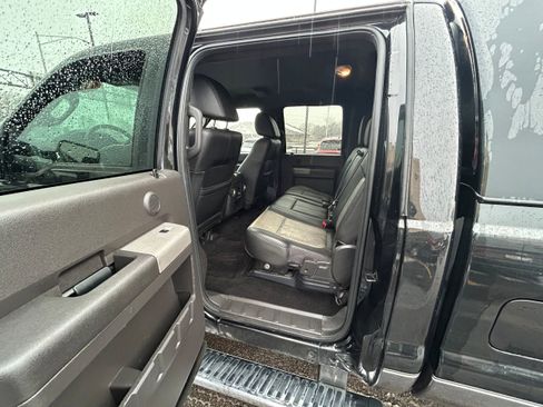 Used 2011 Ford F250 Lariat w/ Lariat Interior Pkg image 6