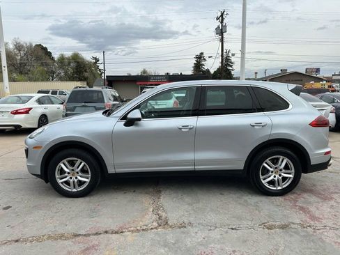 Used 2017 Porsche Cayenne image 4