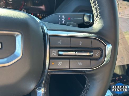 Used 2025 GMC Yukon Denali image 35