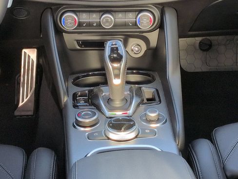 New 2026 Alfa Romeo Giulia w/ Driving Assist Package RWD image 17