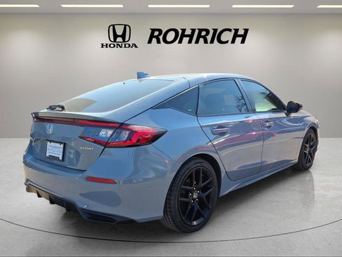 Used 2022 Honda Civic Sport image 6