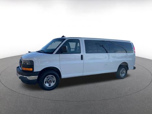 Used 2025 GMC Savana 3500 LT w/ LT Preferred Equipment Group image 8