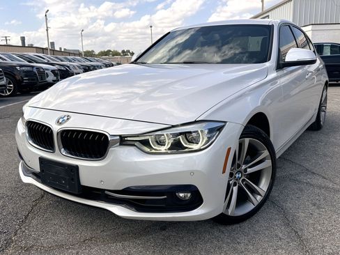 Used 2018 BMW 330i Sedan RWD image 3