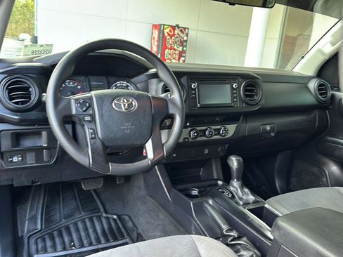 Used 2017 Toyota Tacoma SR5 image 16