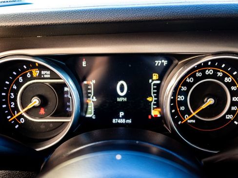 Used 2018 Jeep Wrangler Unlimited Sport S image 12