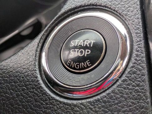 Used 2019 Nissan Rogue SV image 23