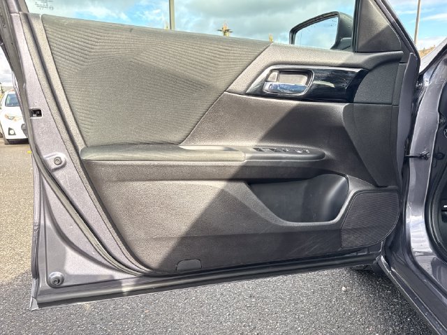 Used 2016 Honda Accord LX image 18