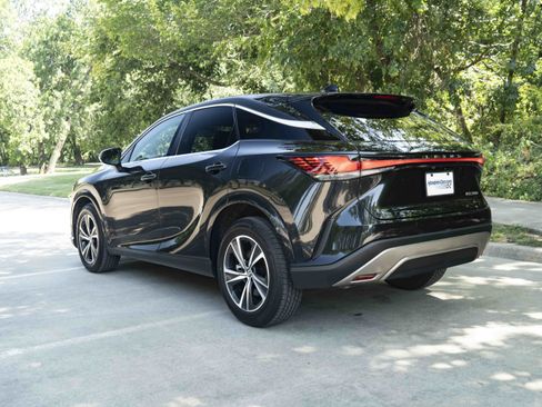 Used 2024 Lexus RX 350 FWD w/ Technology Package image 7