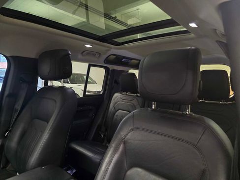 Used 2020 Land Rover Defender 110 HSE image 24