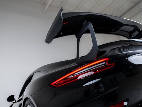 Certified 2019 Porsche 911 GT3 RS RWD image 17