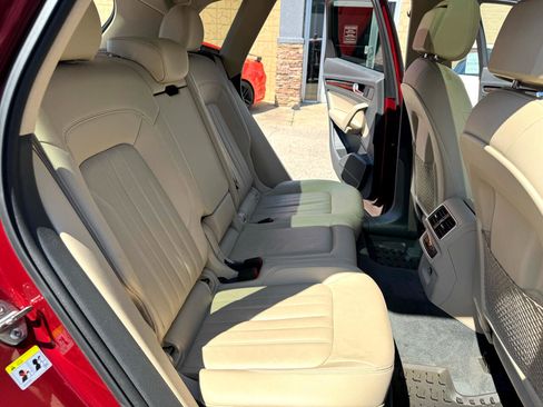 Used 2018 Audi Q5 2.0T Premium Plus w/ Premium Plus Package image 21