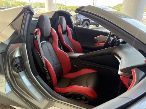 Used 2023 Chevrolet Corvette Stingray Premium Conv w/ Z51 Performance Package RWD image 34