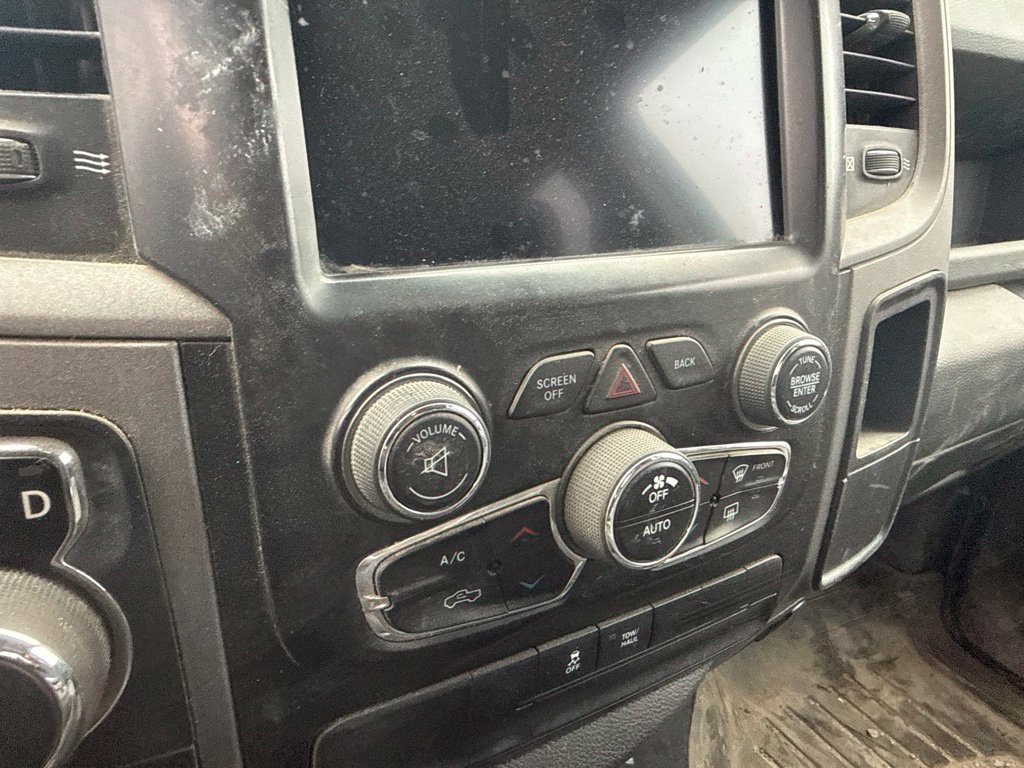 Used 2019 RAM 1500 Express w/ Wheel & Sound Group AWD/4WD image 18