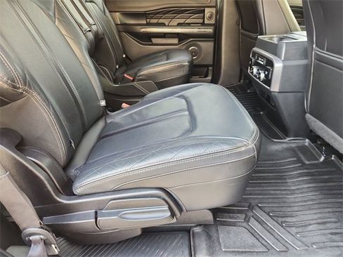 Used 2019 Ford Expedition Platinum image 27