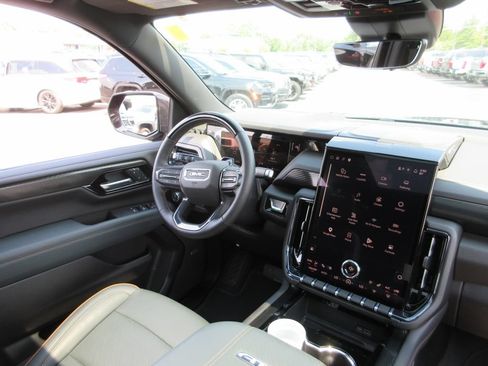 Certified 2026 GMC Yukon AT4 w/ AT4 Premium Plus Package AWD/4WD image 30