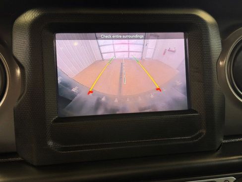 Used 2022 Jeep Wrangler Unlimited Willys image 36