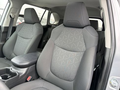 Used 2023 Toyota RAV4 XLE image 10
