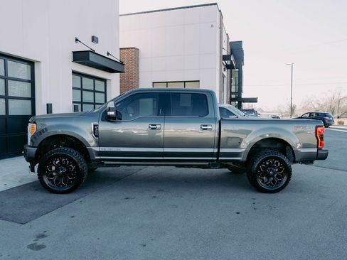 Used 2014 Ford F350 Platinum w/ Platinum Package image 7