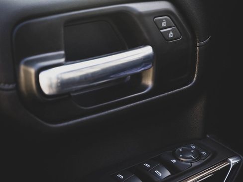 Used 2020 Chevrolet Silverado 1500 LT w/ All-Star Edition image 16