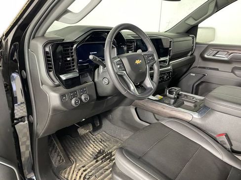 Used 2023 Chevrolet Silverado 1500 LTZ w/ LTZ Convenience Package II image 3