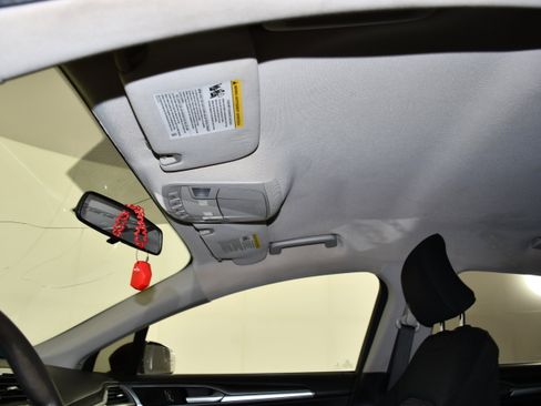 Used 2016 Ford Fusion SE FWD image 37