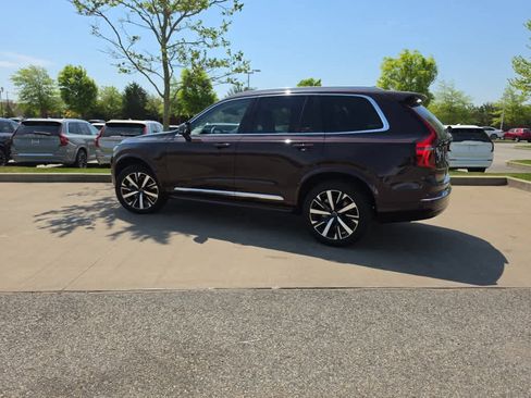 Used 2025 Volvo XC90 B5 Core AWD/4WD image 4