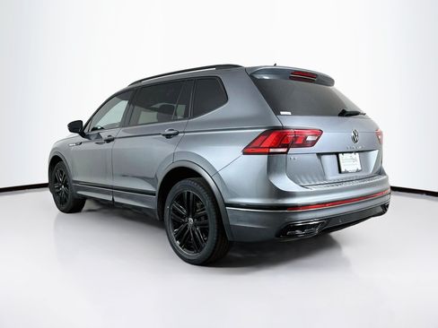 Used 2022 Volkswagen Tiguan SE R-Line FWD image 5