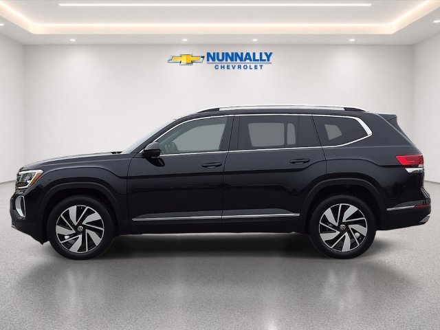 Used 2024 Volkswagen Atlas SEL AWD/4WD image 2