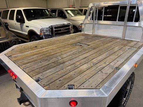 Used 2017 RAM 3500 Tradesman w/ Chrome Appearance Group AWD/4WD image 32