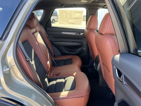 Used 2025 MAZDA CX-5 Carbon Edition image 19