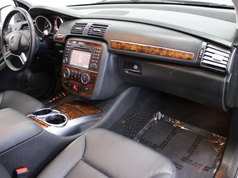 Used 2012 Mercedes-Benz R 350 4MATIC image 26