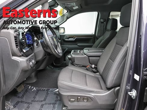 Used 2023 Chevrolet Silverado 1500 LT AWD/4WD image 14