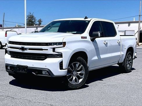 Used 2019 Chevrolet Silverado 1500 RST image 2