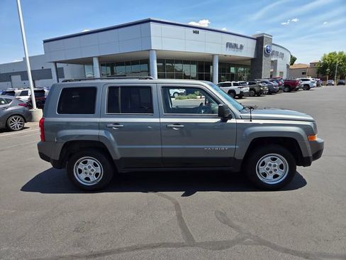 Used 2014 Jeep Patriot Sport AWD/4WD image 3