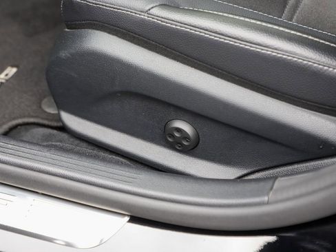 Used 2018 Mercedes-Benz C 63 AMG Sedan image 46