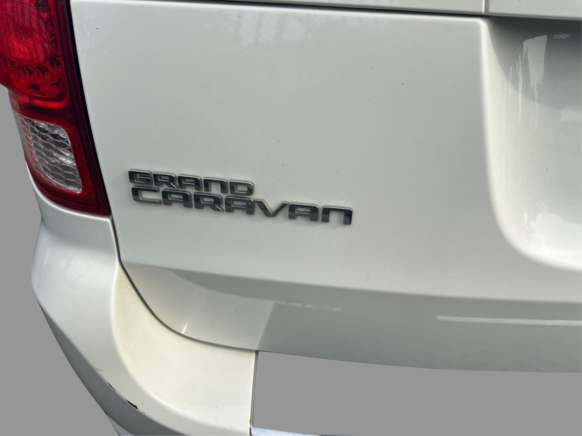 Used 2013 Dodge Grand Caravan SE w/ SE Plus Group FWD image 33