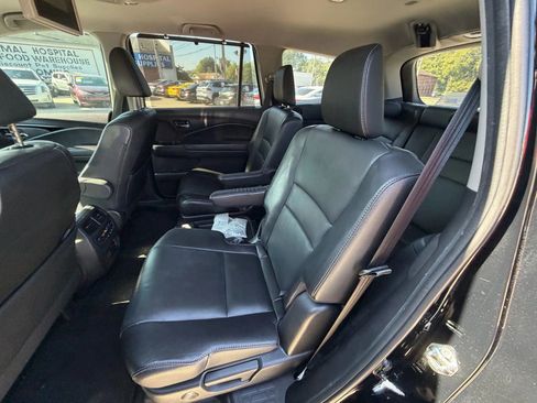 Used 2019 Honda Pilot Touring image 25