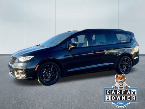 Used 2021 Chrysler Pacifica Touring w/ S Appearance Package image 7